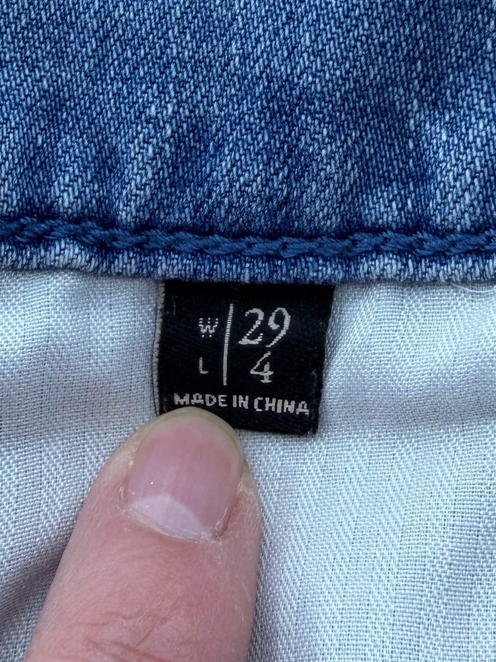 Abercrombie & Fitch Medium Wash Low Rise Denim Shorts, Women's 29 - Picture 6 of 7